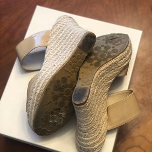 Jimmy Choo Poplar Wedge - nude patent leather